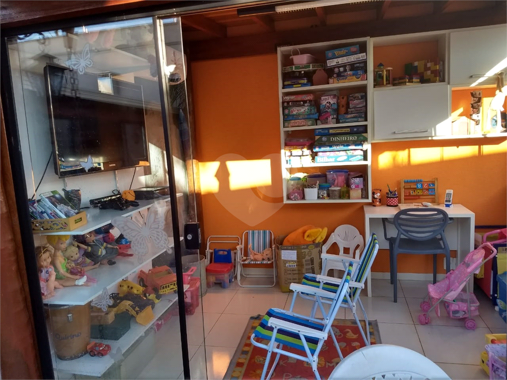 Casa de Condomínio à venda com 4 quartos, 204m² - Foto 16