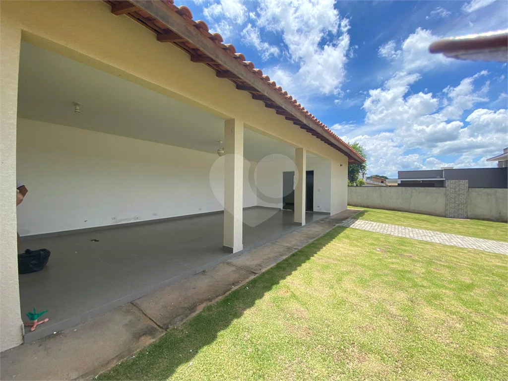 CASA em CONDOMÍNIO RESIDENCIAL SHAMBALLA II