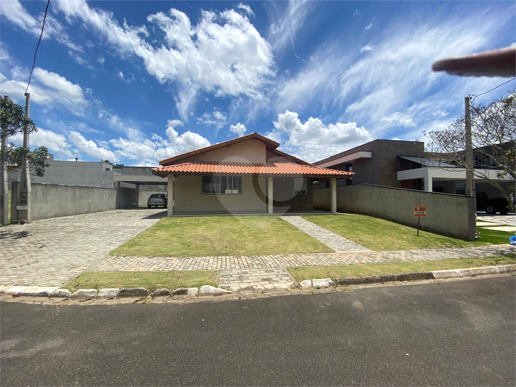 CASA em CONDOMÍNIO RESIDENCIAL SHAMBALLA II
