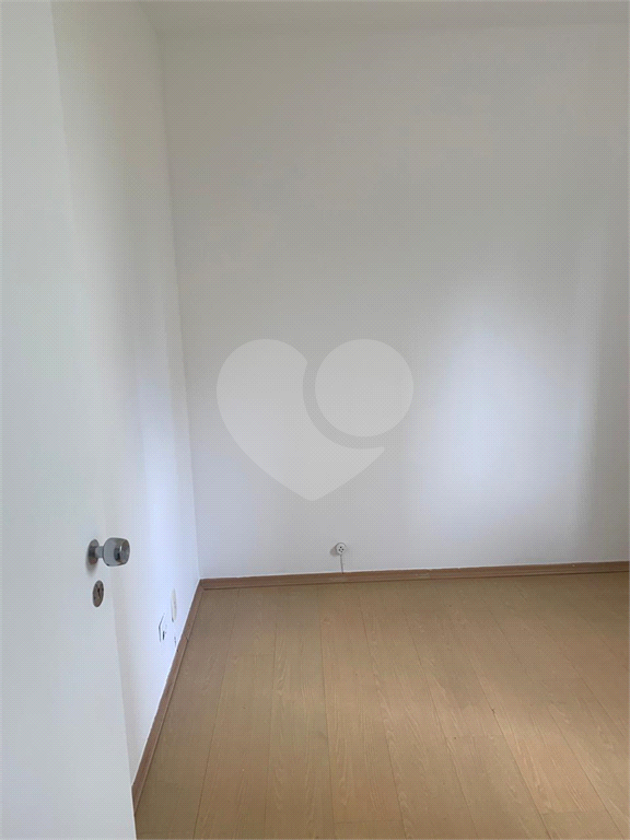 APARTAMENTO em PINHEIROS