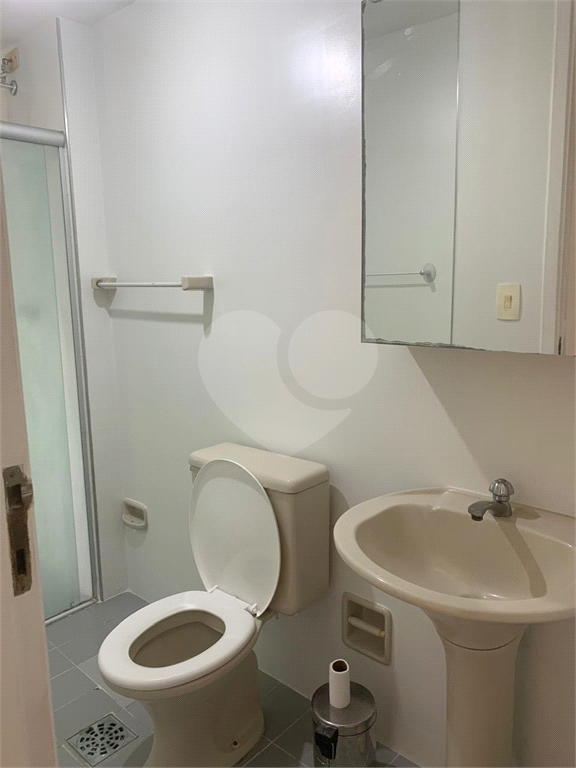 APARTAMENTO em PINHEIROS