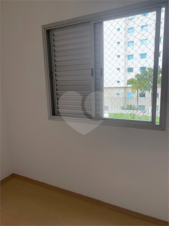 APARTAMENTO em PINHEIROS