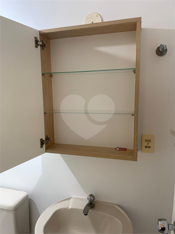 APARTAMENTO em PINHEIROS