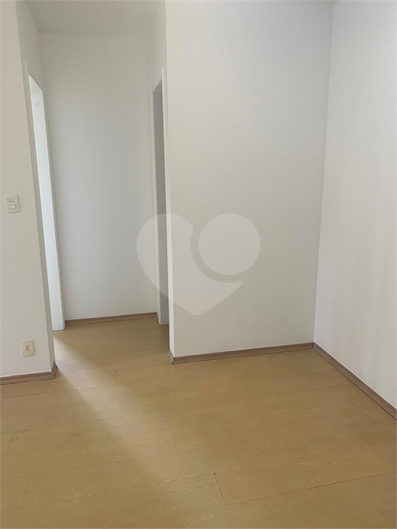 APARTAMENTO em PINHEIROS