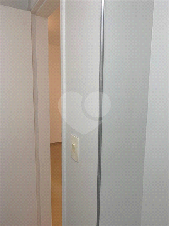 APARTAMENTO em PINHEIROS