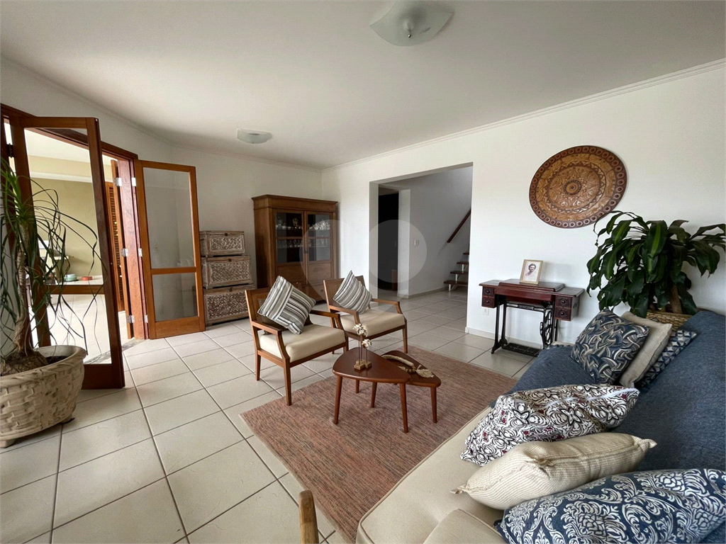 Casa de Condomínio à venda com 4 quartos, 308m² - Foto 1