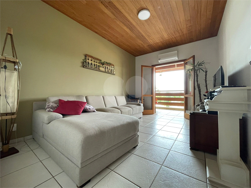 Casa de Condomínio à venda com 4 quartos, 308m² - Foto 31