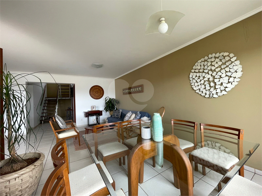 Casa de Condomínio à venda com 4 quartos, 308m² - Foto 2