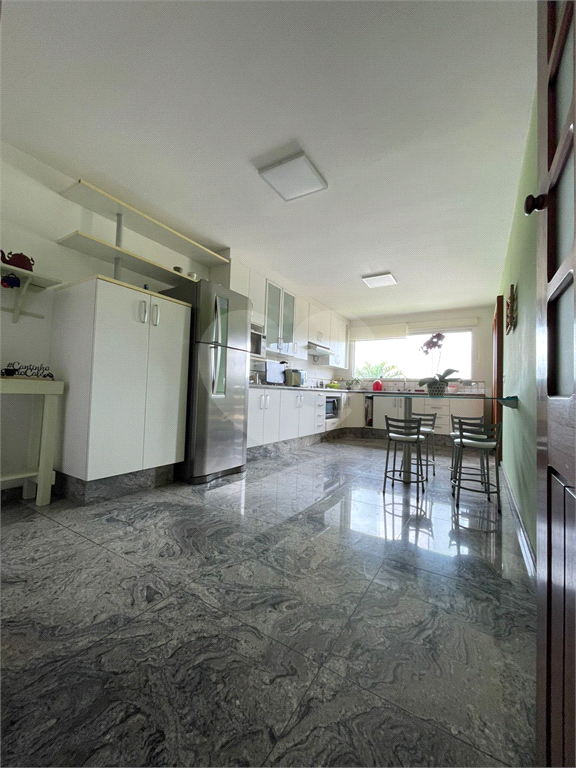 Casa de Condomínio à venda com 4 quartos, 308m² - Foto 11