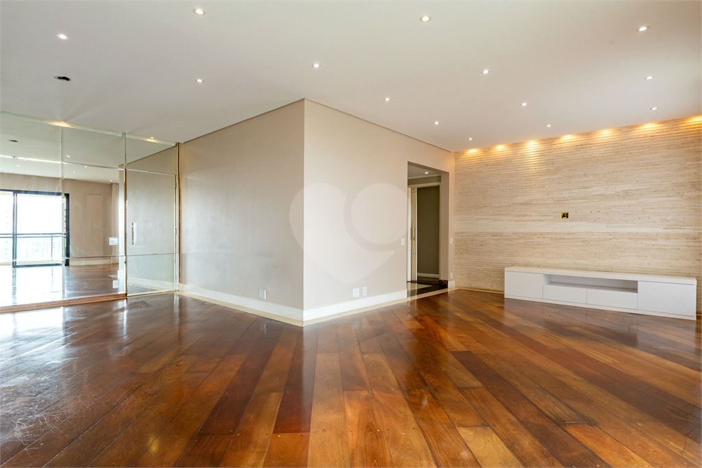 Apartamento Alto Padrão com 4 dormitórios no Morumbi, Vila Suzana.