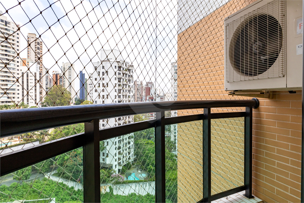 Apartamento Alto Padrão com 4 dormitórios no Morumbi, Vila Suzana.