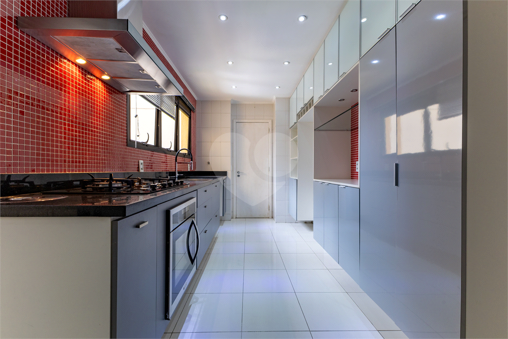 Apartamento Alto Padrão com 4 dormitórios no Morumbi, Vila Suzana.