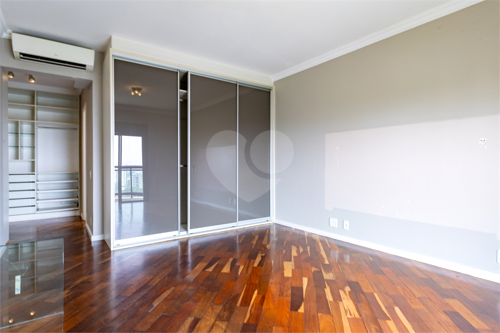Apartamento Alto Padrão com 4 dormitórios no Morumbi, Vila Suzana.