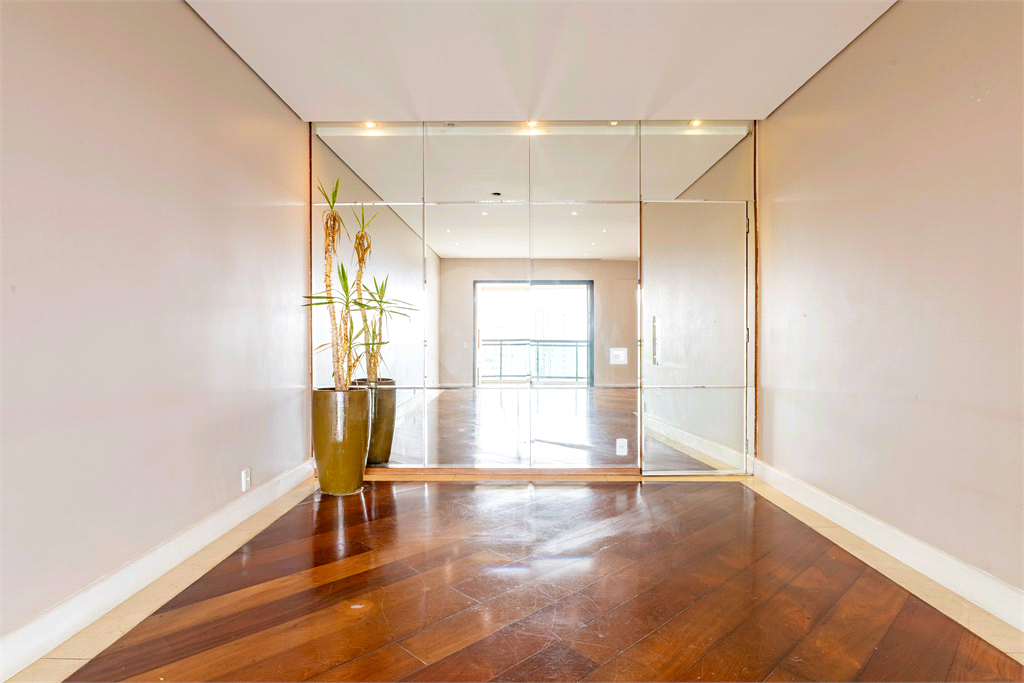 Apartamento Alto Padrão com 4 dormitórios no Morumbi, Vila Suzana.