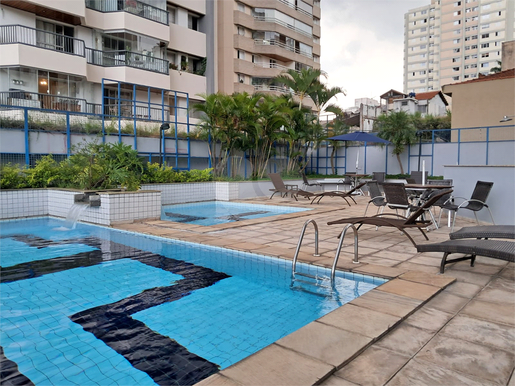 Imóvel 98m² 3 quartos piscina e 2 vagas Vila Pompéia, Perdizes.