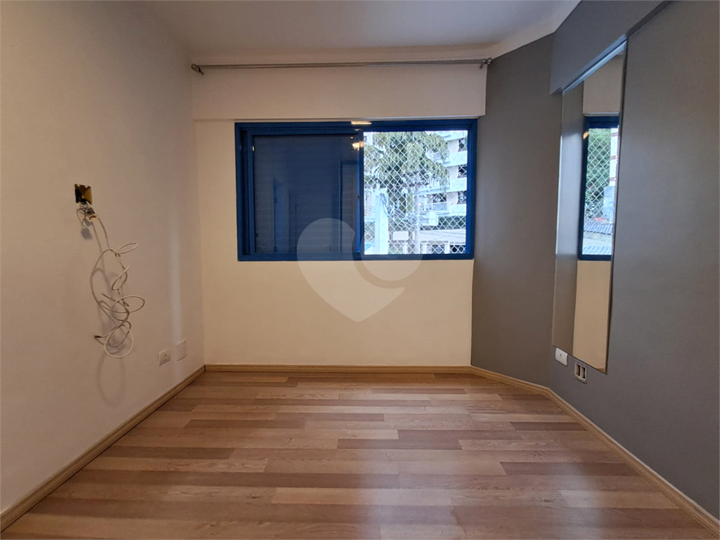 Imóvel 98m² 3 quartos piscina e 2 vagas Vila Pompéia, Perdizes.