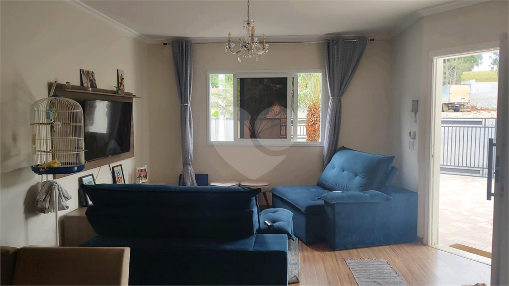 Casa à venda com 3 quartos, 92m² - Foto 1