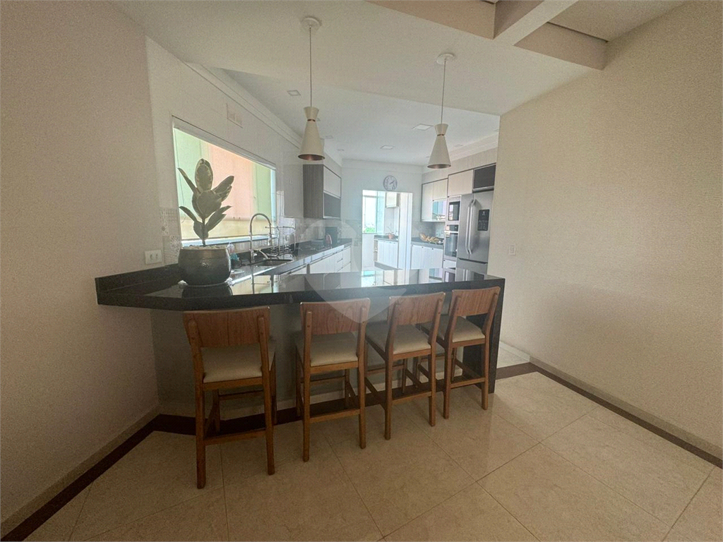 Imóvel Exclusivo com 381m² e Duas Casas Independentes - Energia Solar e Sustentabilidade