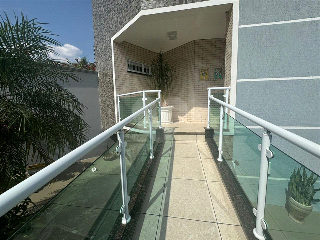 Imóvel Exclusivo com 381m² e Duas Casas Independentes - Energia Solar e Sustentabilidade