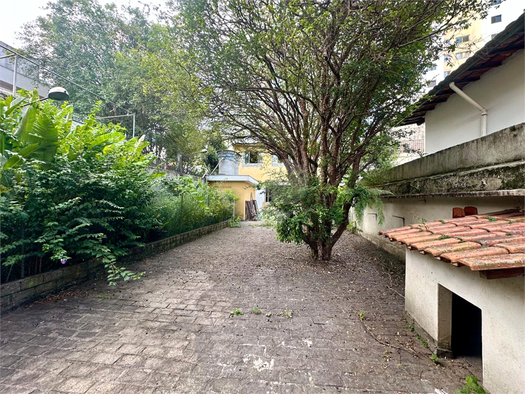 SOBRADO MARAVILHOSO SANTA TERESINHA, 5 DORMITORIOS SUITE, AMPLO QUINTAL E EDICULA,4 VAGAS
