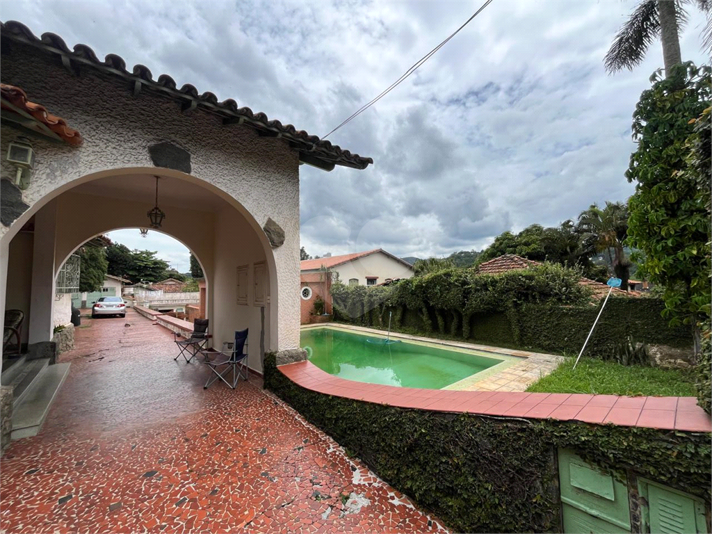 Casa Antiga - Terreno -Área 
