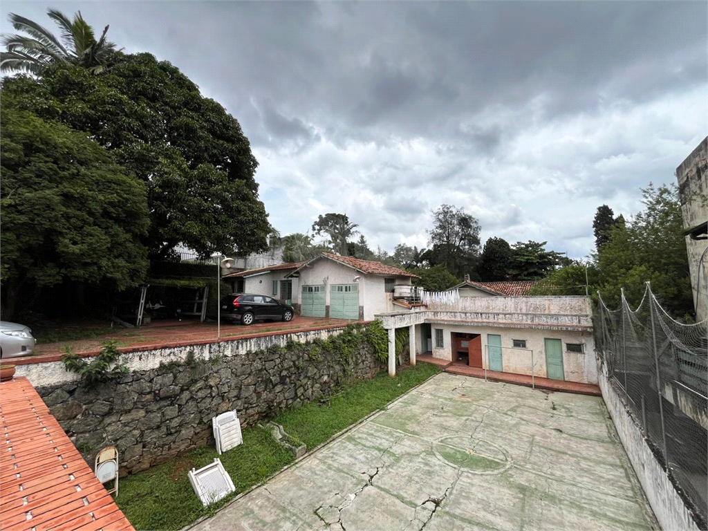 Casa Antiga - Terreno -Área 