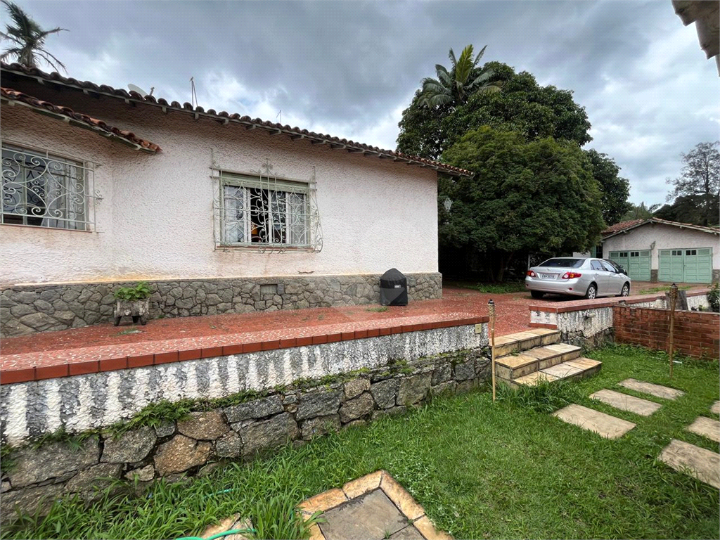 Casa Antiga - Terreno -Área 