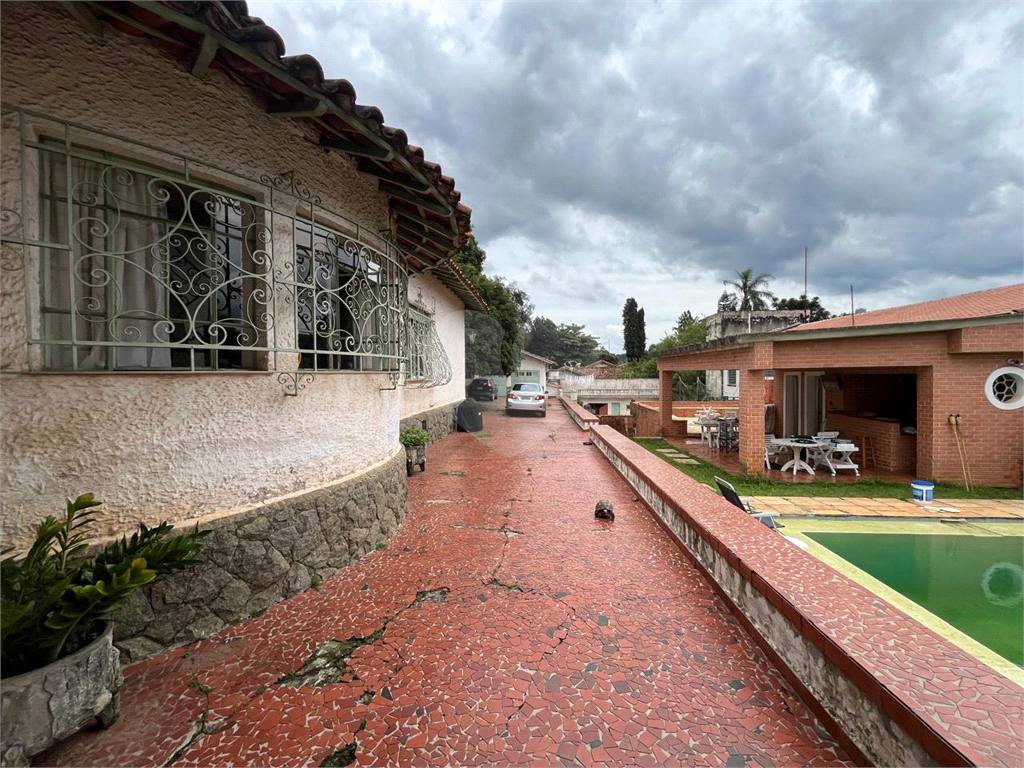 Casa Antiga - Terreno -Área 