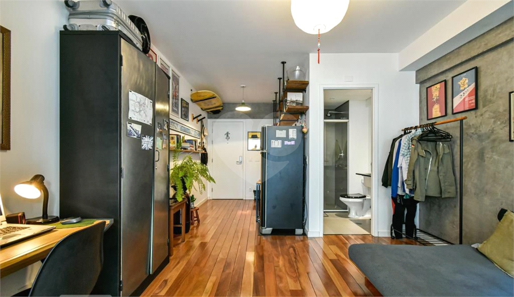 APARTAMENTO em CENTRO