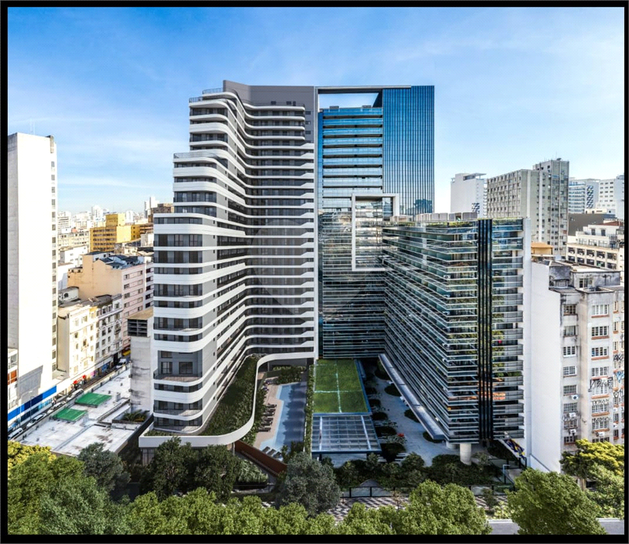APARTAMENTO em CENTRO