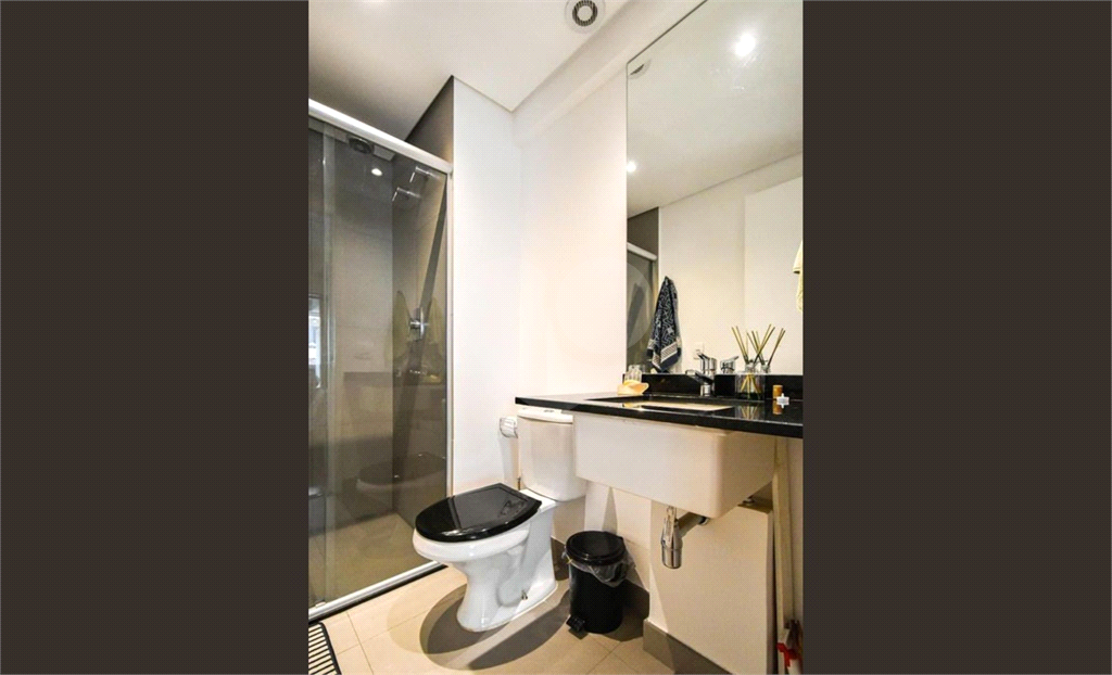 APARTAMENTO em CENTRO