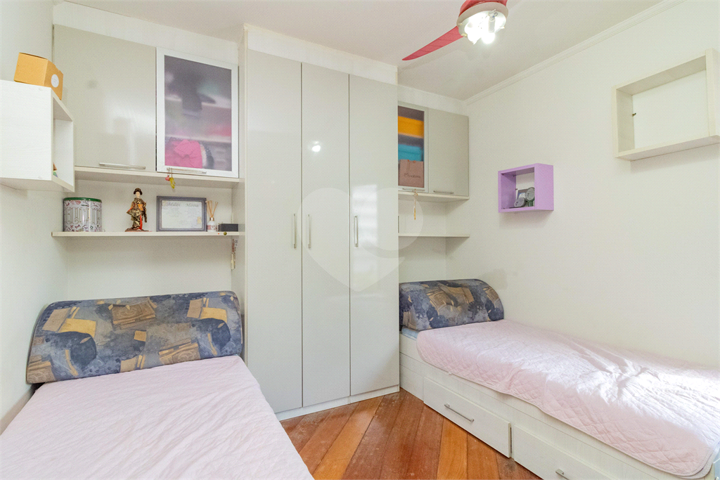 Apartamento c/ 3 dormitórios em excelente localização em Santana.
