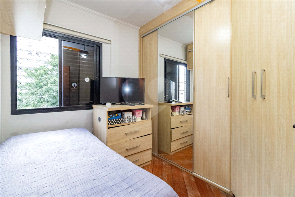 Apartamento c/ 3 dormitórios em excelente localização em Santana.