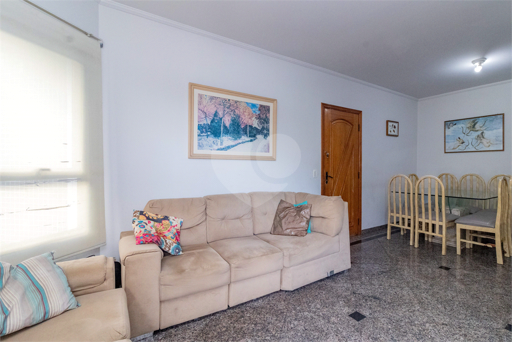 Apartamento c/ 3 dormitórios em excelente localização em Santana.