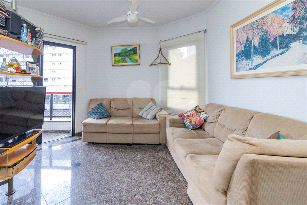 Apartamento c/ 3 dormitórios em excelente localização em Santana.