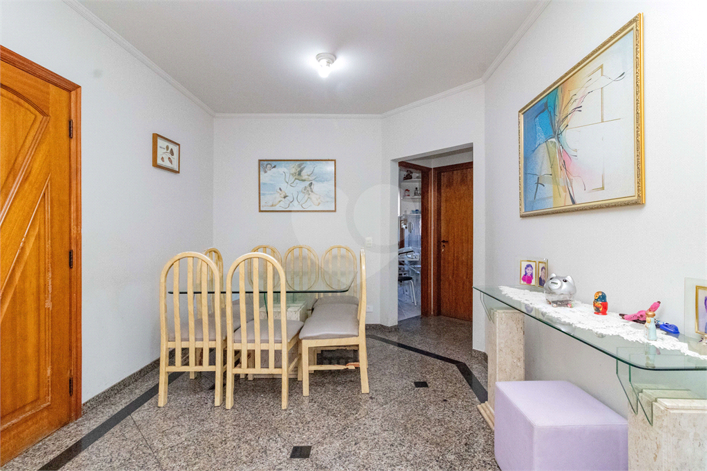 Apartamento c/ 3 dormitórios em excelente localização em Santana.