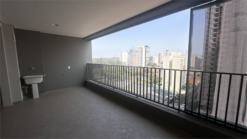 Apartamento de 3 Dormitórios à Venda no Brooklin