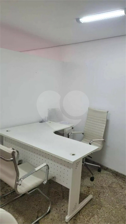 Sala comercial para locação na Parada Inglesa