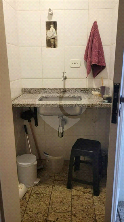 Sala comercial para locação na Parada Inglesa