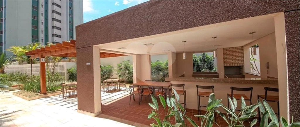 Apartamento com ampla varanda gourmet à venda no Tatuapé, 3 dorms (1 suíte), 2 vagas de garagem