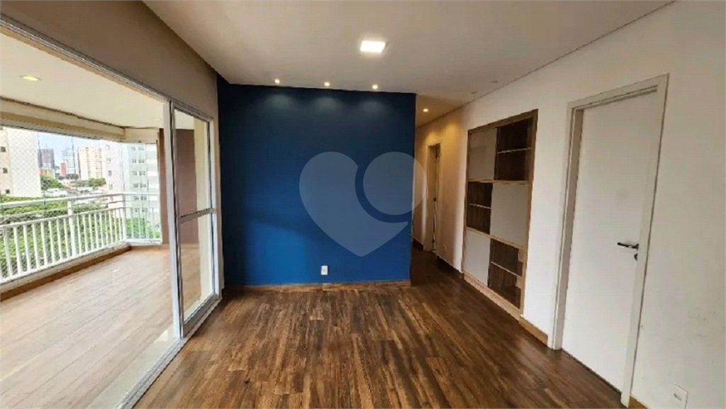 Apartamento com ampla varanda gourmet à venda no Tatuapé, 3 dorms (1 suíte), 2 vagas de garagem