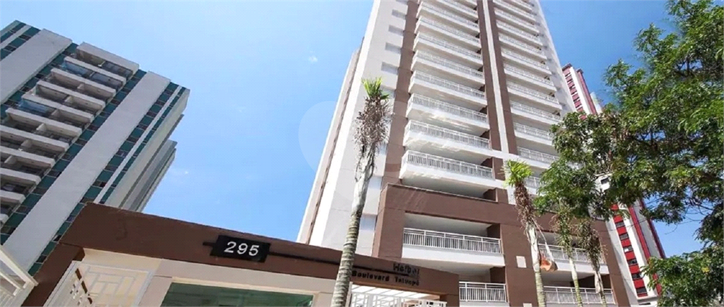Apartamento com ampla varanda gourmet à venda no Tatuapé, 3 dorms (1 suíte), 2 vagas de garagem