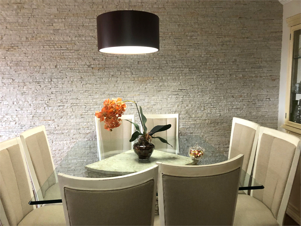 APARTAMENTO em SANTANA