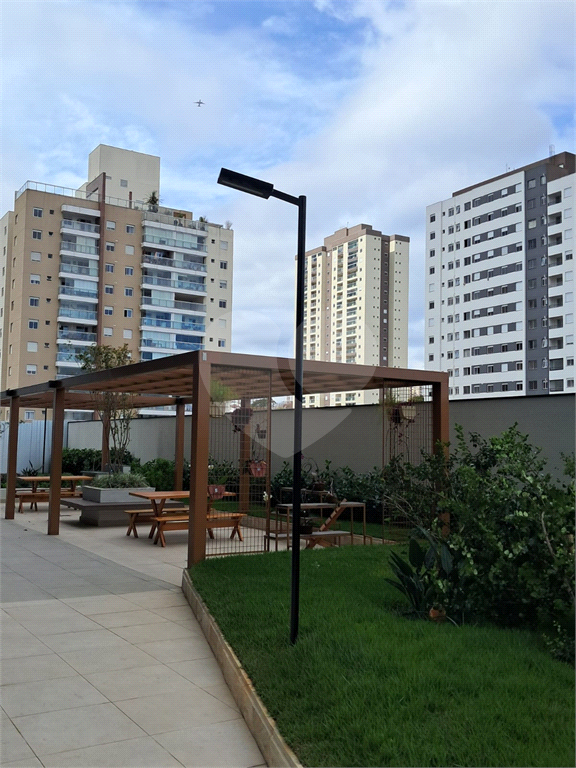 APARTAMENTO em VILA ROSÁLIA