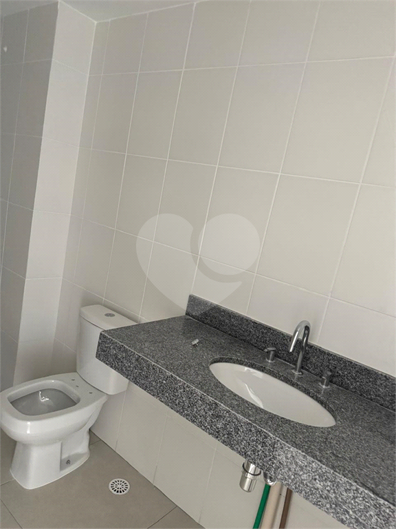APARTAMENTO em VILA ROSÁLIA