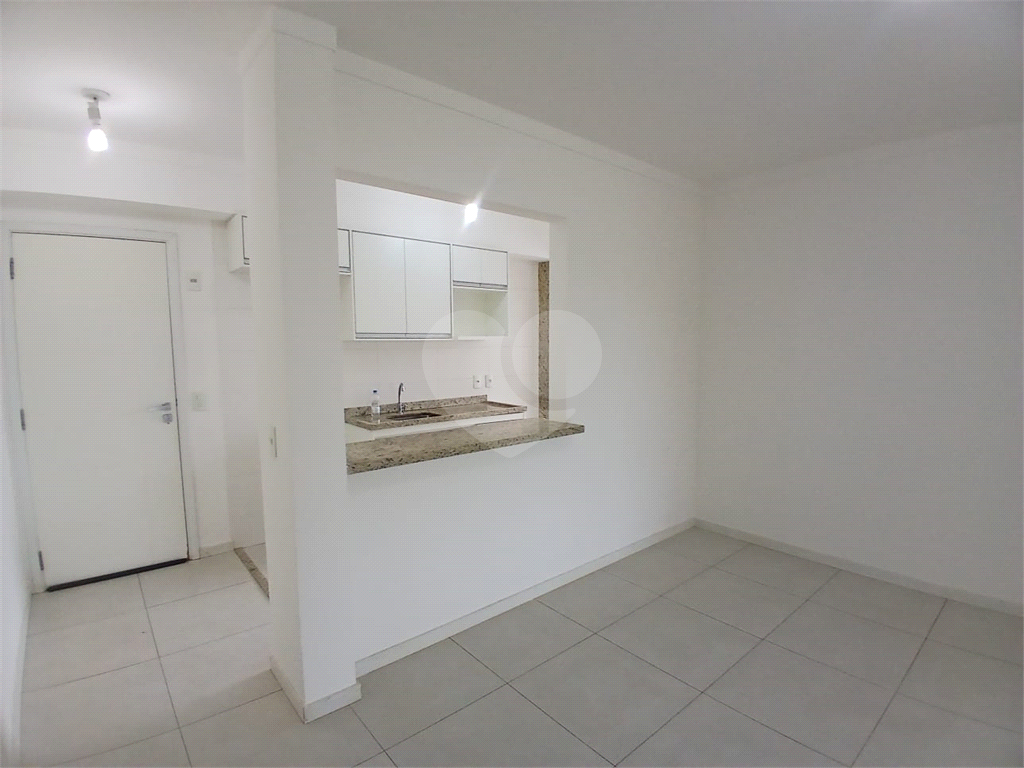 Apartamento para alugar com 3 quartos, 93m² - Foto 16