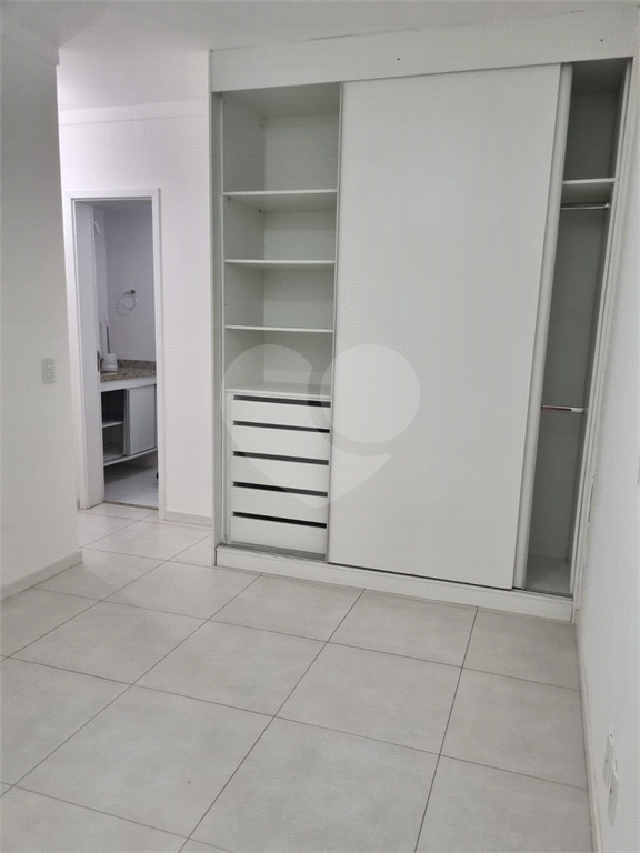 Apartamento para alugar com 3 quartos, 93m² - Foto 15