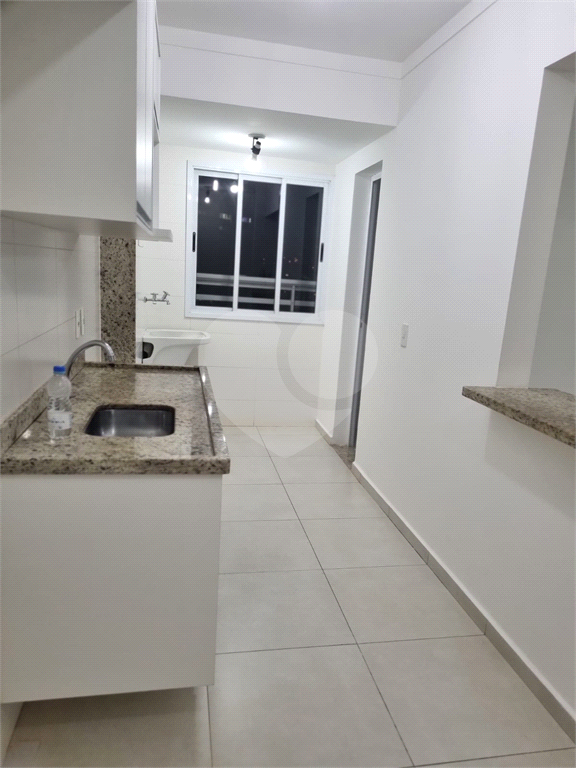 Apartamento para alugar com 3 quartos, 93m² - Foto 3