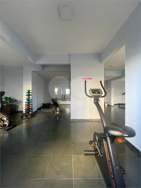 Apartamento à venda com 2 quartos, 65m² - Foto 32