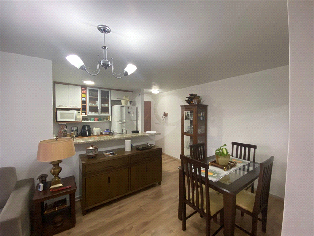 VILA IRMÃOS ARNONI Apartamento isento de iptu Decorado REFORMADO E MODERNIZADO com Garagem Demarcada